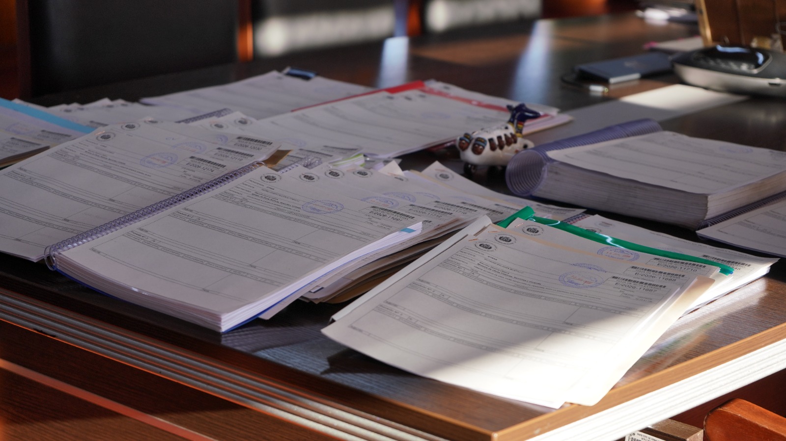 Los curriculums de los postulantes a la gerencia de BoA. Foto: MOPSV.