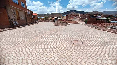 Calle enlosetada en El Alto. Foto: Referencial.