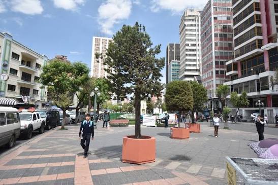 Tome sus previsiones, mañana martes, se realizará corte de vías en el centro paceño. (foto: archivo)