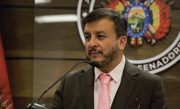 El exministro de Hidrocarburos y Energías Mauricio Medinaceli, en una conferencia de prensa. Foto: Archivo.