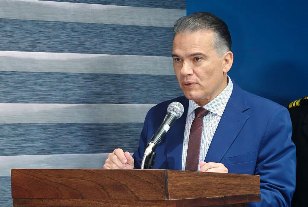 El ministro de Defensa, Ernesto Justiniano. Foto: Ministerio de Defensa
