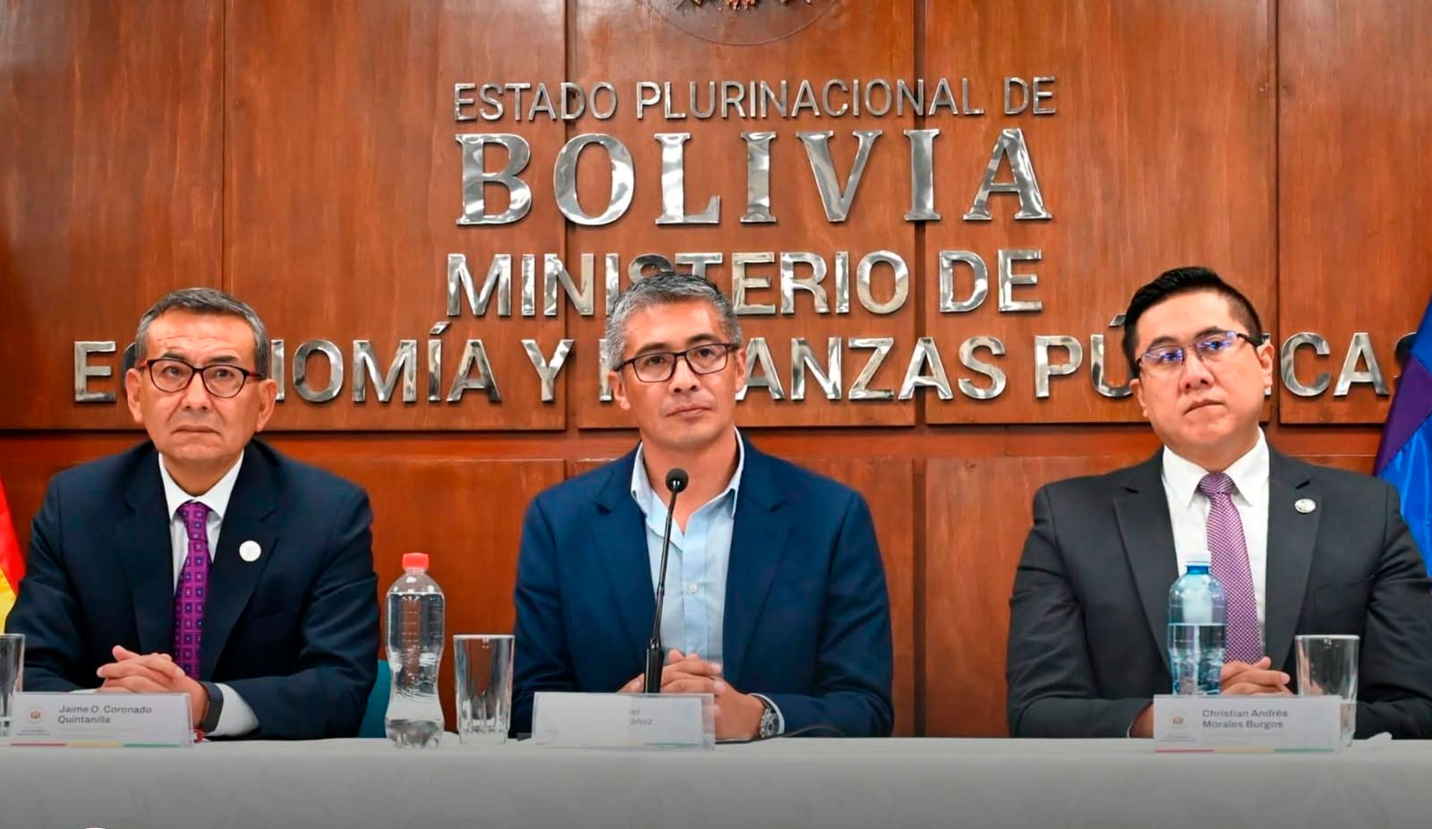Ministro de Economía y Finanzas.