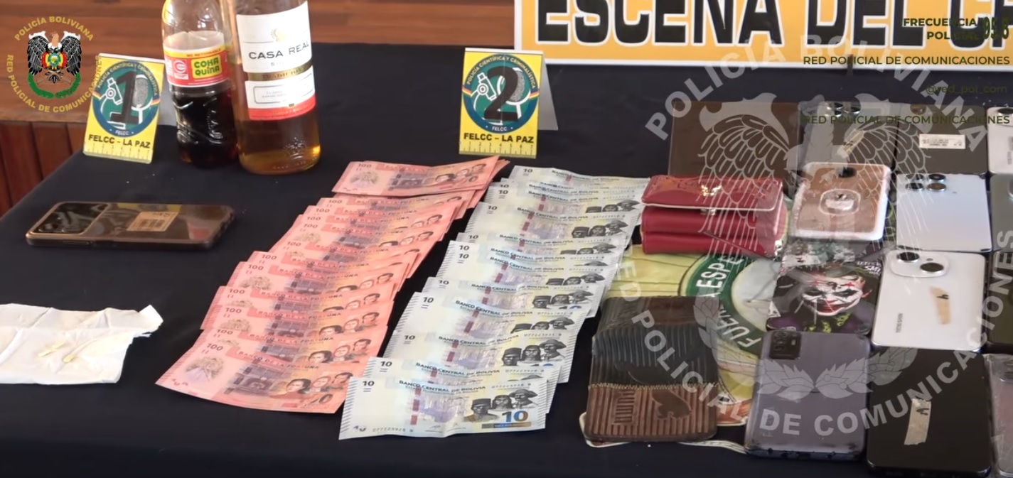 Los objetos secuestrados en la verbena. Foto: Policía