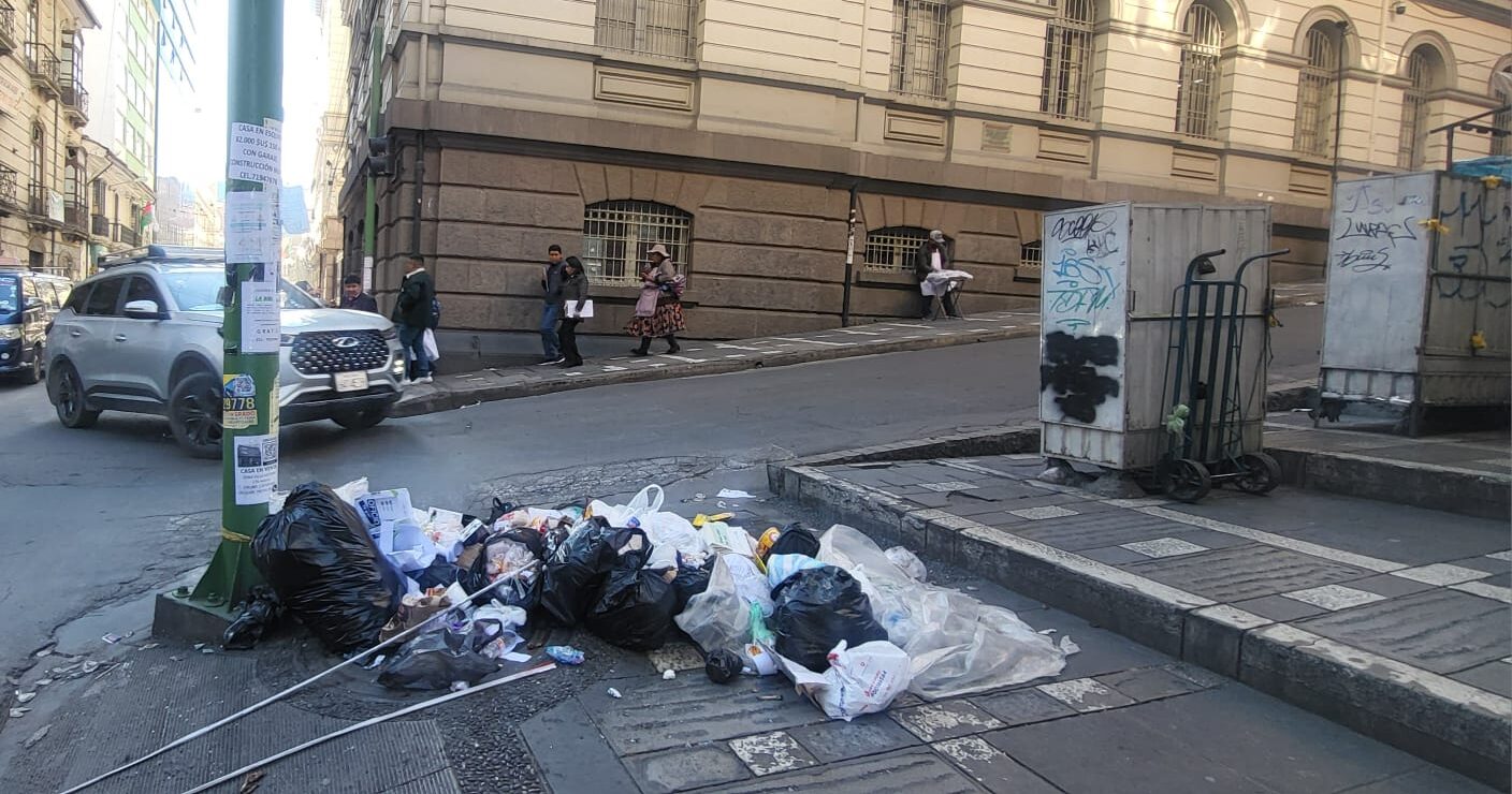 La Defensoría señala que la acumulación de residuos genera riesgos para la salud de la población. Foto: Defensoría del Pueblo.