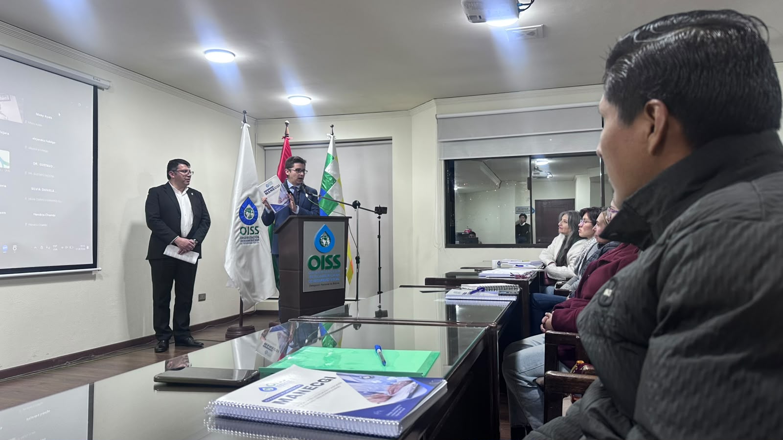 El programa está dirigido a médicos con un mínimo de cinco años de experiencia.