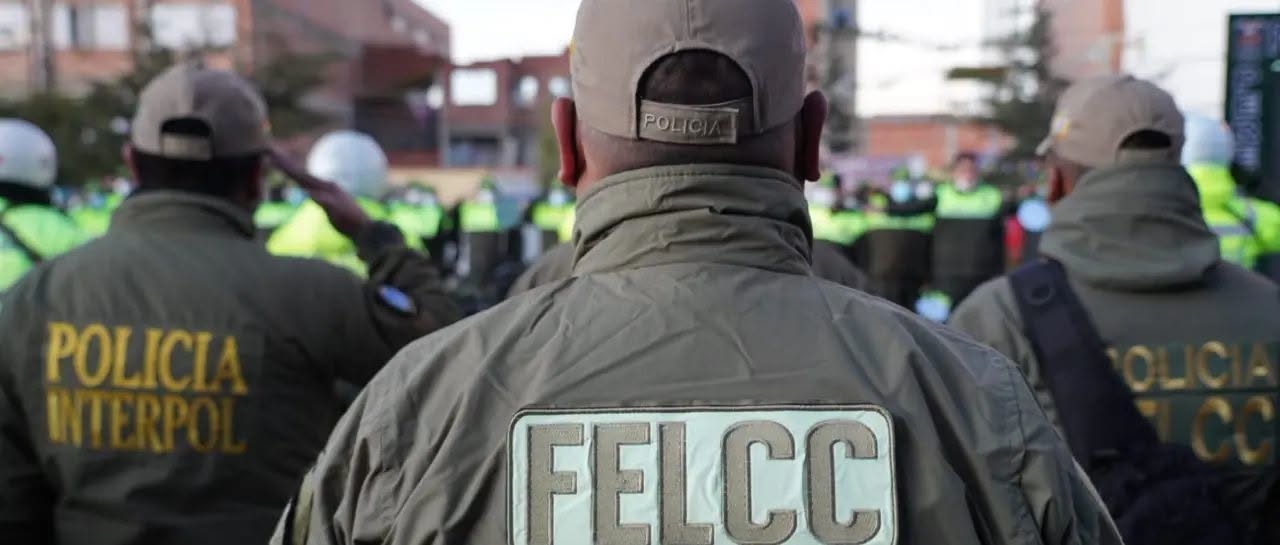 Efectivos de la Policía Boliviana acordonaron el sector para la recolección de indicios. Foto referencial.