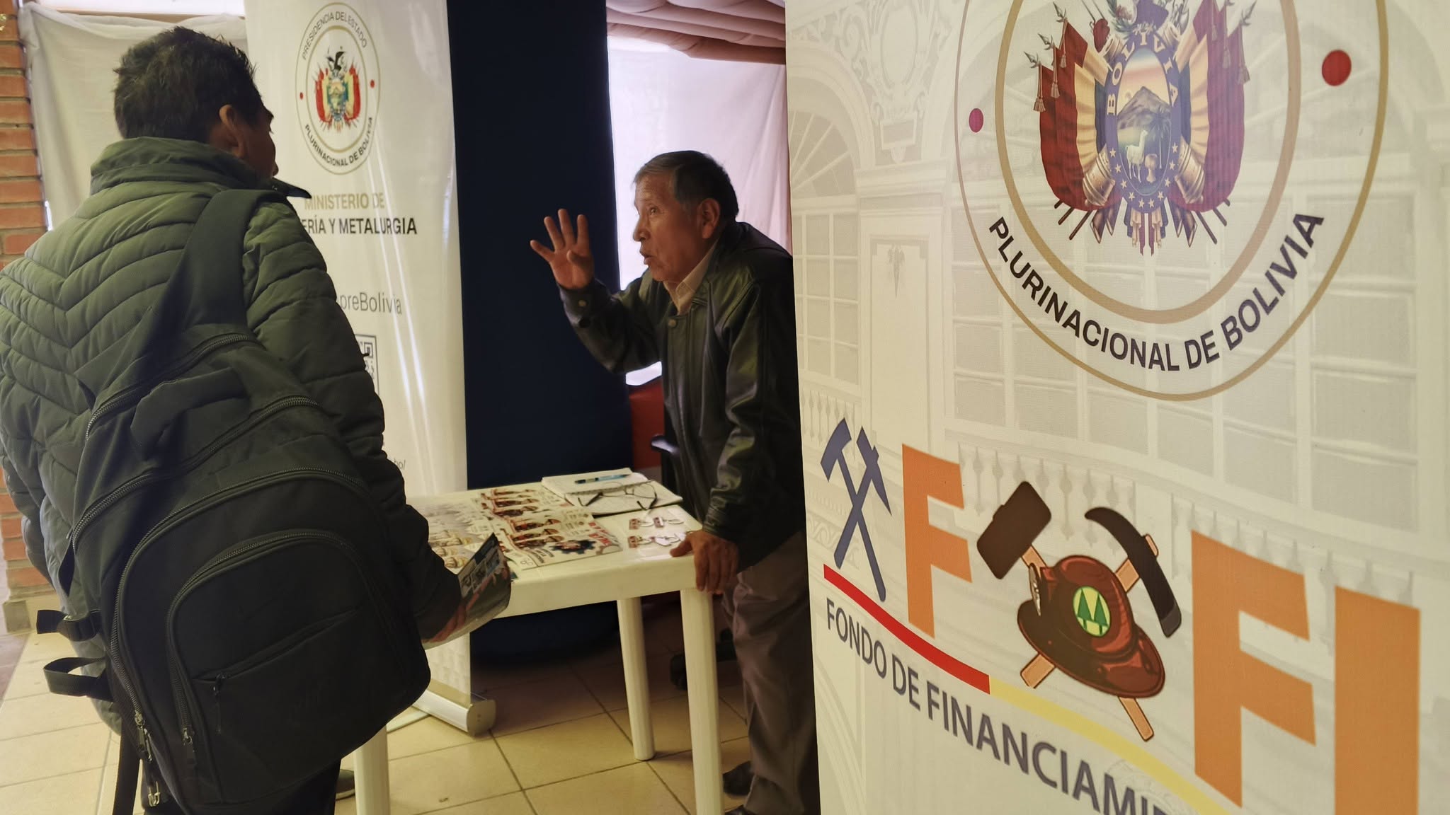 El stand de Fofim en la feria de minería en Oruro. Foto: Redes sociales.