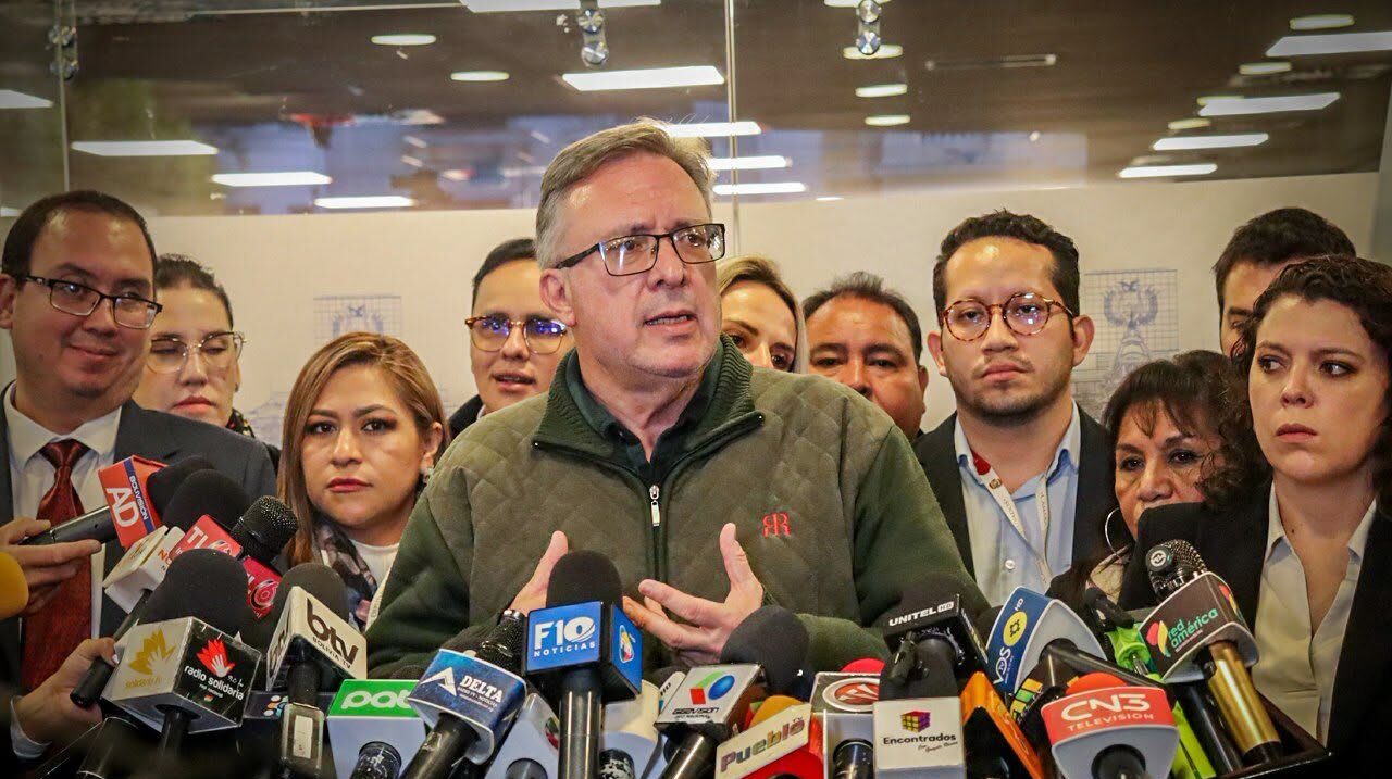 Los legisladores de Unidad en conferencia de prensa. Foto: Cámara de Diputados.