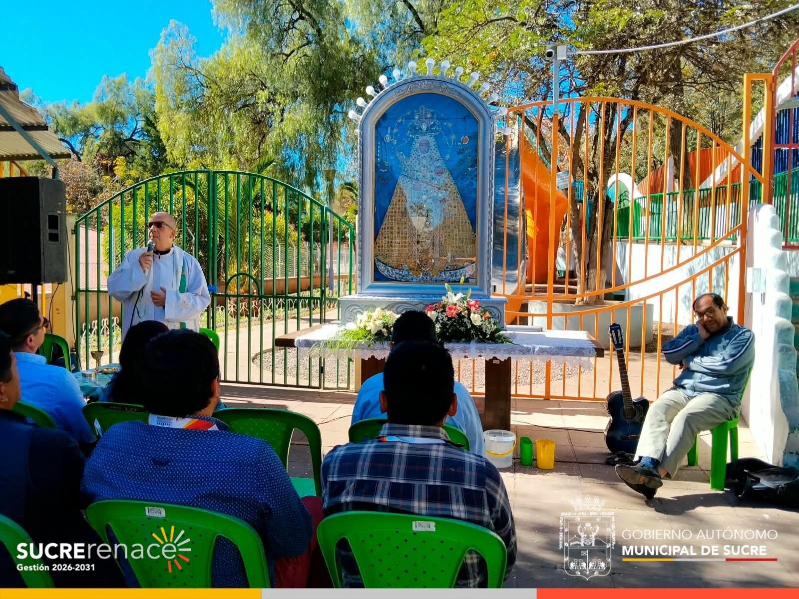 La visita fortaleció la devoción hacia la santa patrona y dejó entre los comerciantes un ambiente de unidad y agradecimiento.