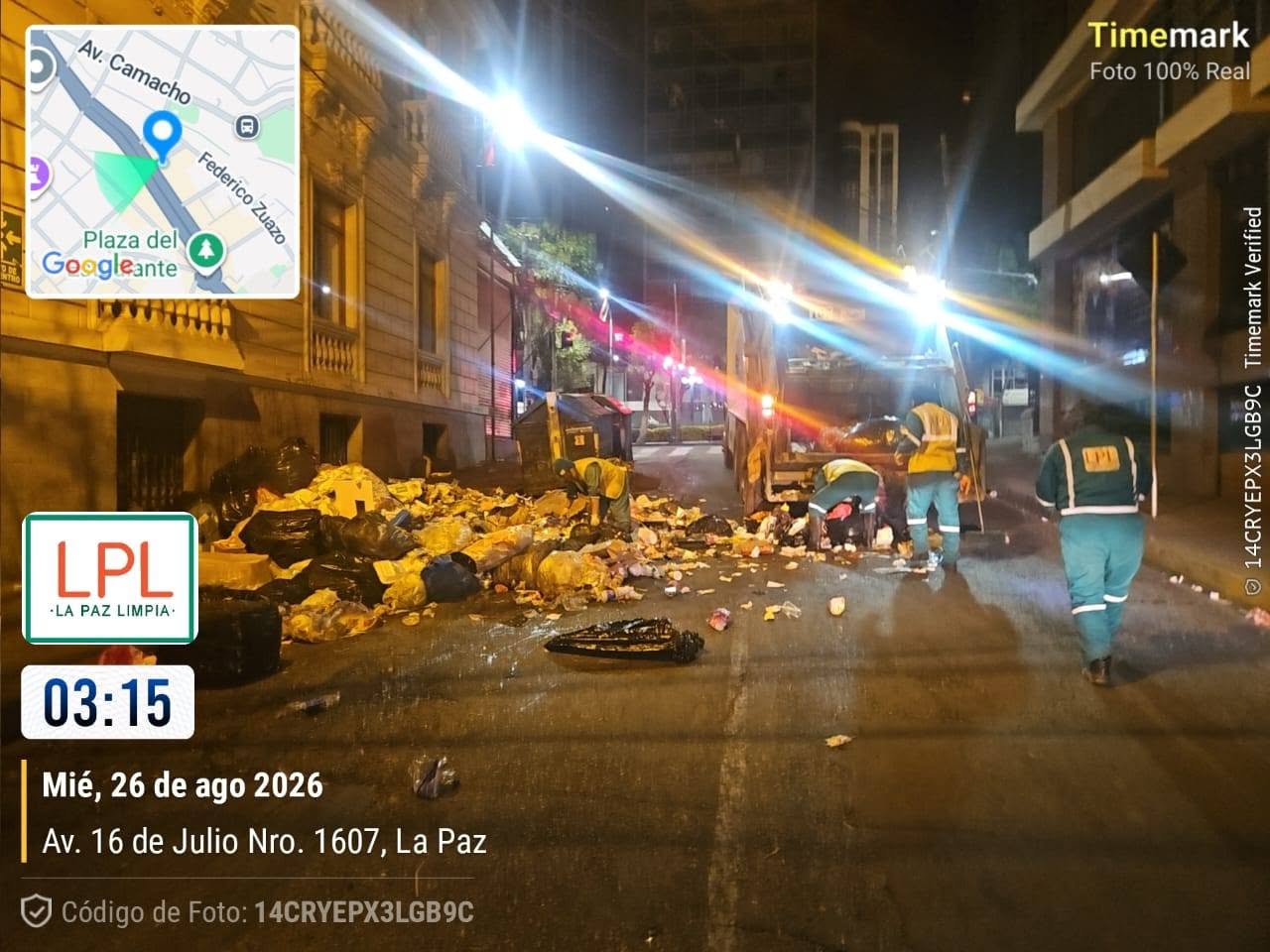 El recojo de residuos comenzó la madrugada de este miércoles en la avenida 16 de Julio. Foto: Casimira Lema rrss.
