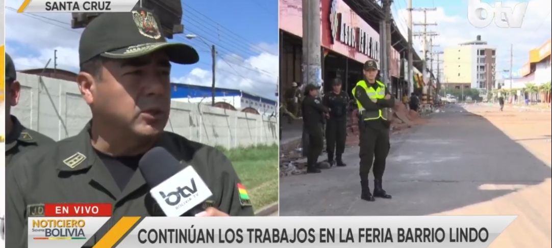 El comandante departamental de la Policía en Santa Cruz, David Gómez, en contacto con Bolivia Tv. Imagen: Captura.