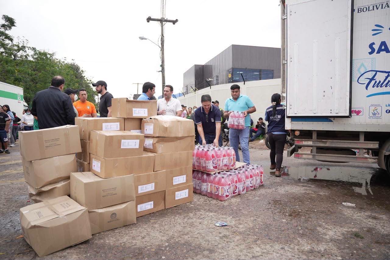 El Gobierno entregó el viernes insumos de primera necesidad para las familias afectadas. Foto: MDPRyA.