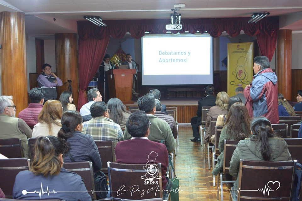 Reunión del COE en Salud en la ciudad de La Paz. Fotos: Sedes La Paz.