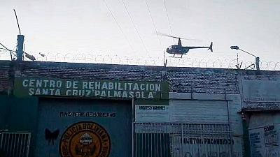 Búsqueda de reos fugados de la cárcel de Palmasola por aire. Foto: Bolivia Tv.