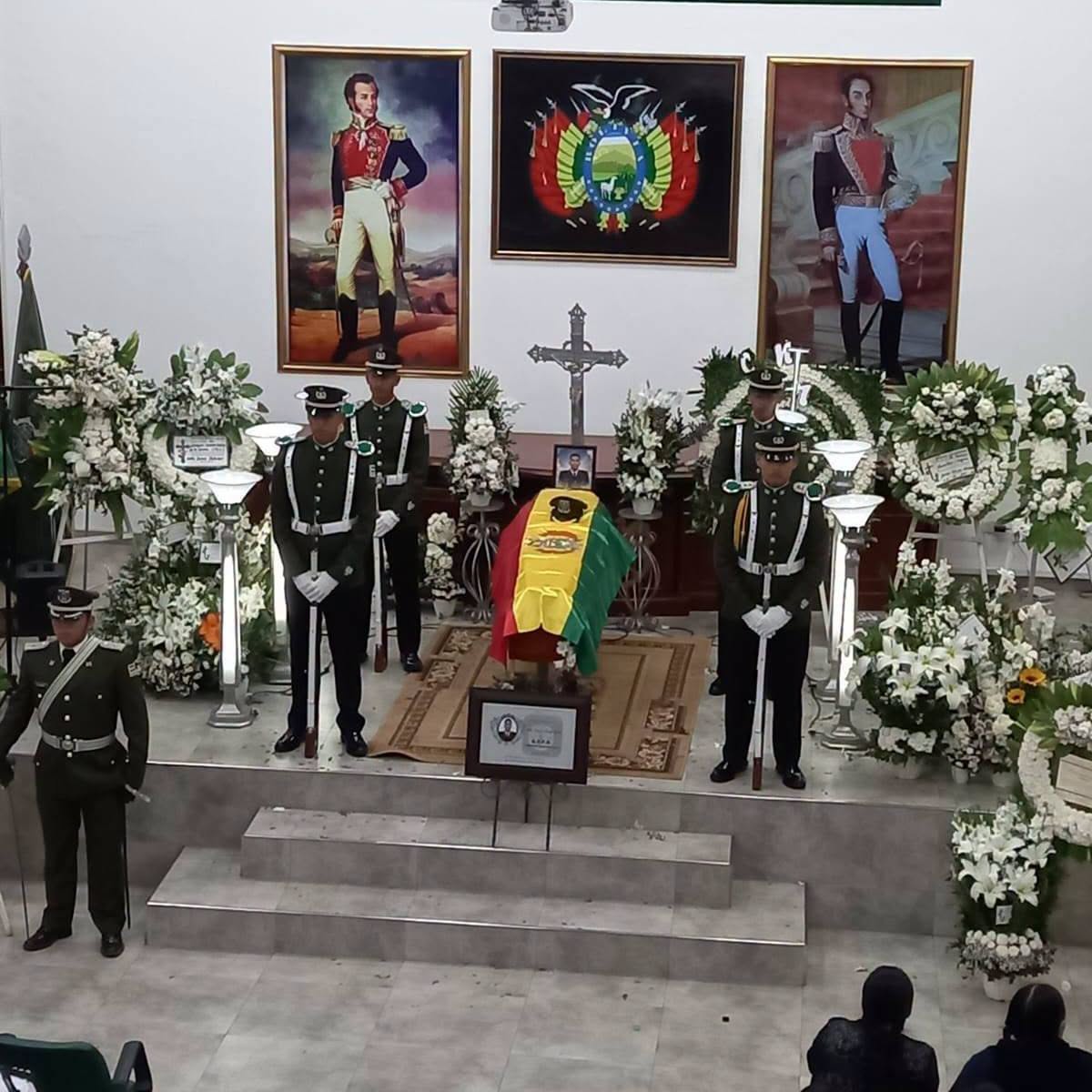 Homenaje póstumo al subteniente Yerson Salazar Aliendres. Foto: Bolivia Tv.