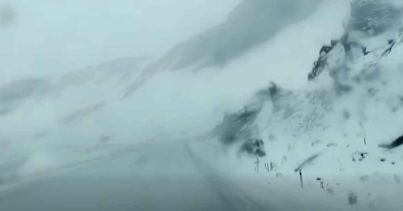 Nevada en la carretera a Los Yungas en La Paz. Foto: Captura de video RR.SS.