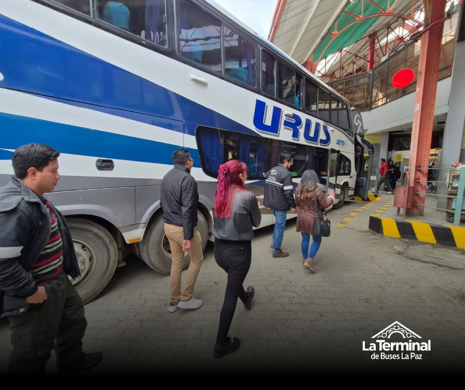 Un bus en la terminal terrestre paceña. Foto: Terminal de Buses de La Paz.