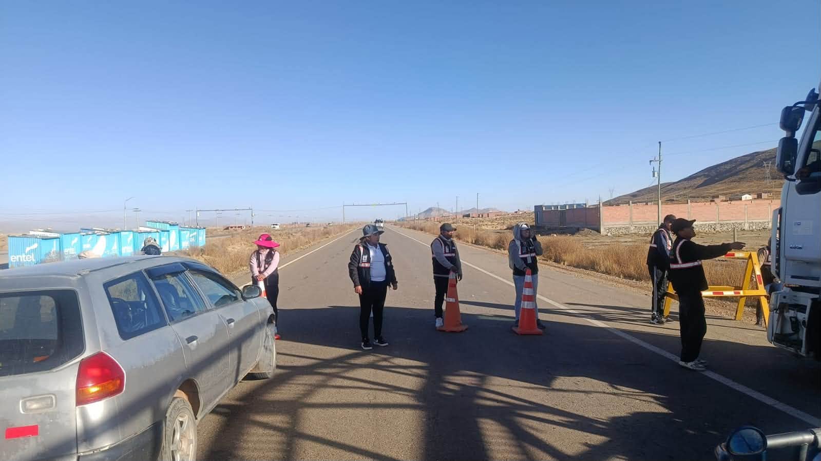 Vías Bolivia realiza operativo de control de evasión de peaje. Fotos: Vías Bolivia.