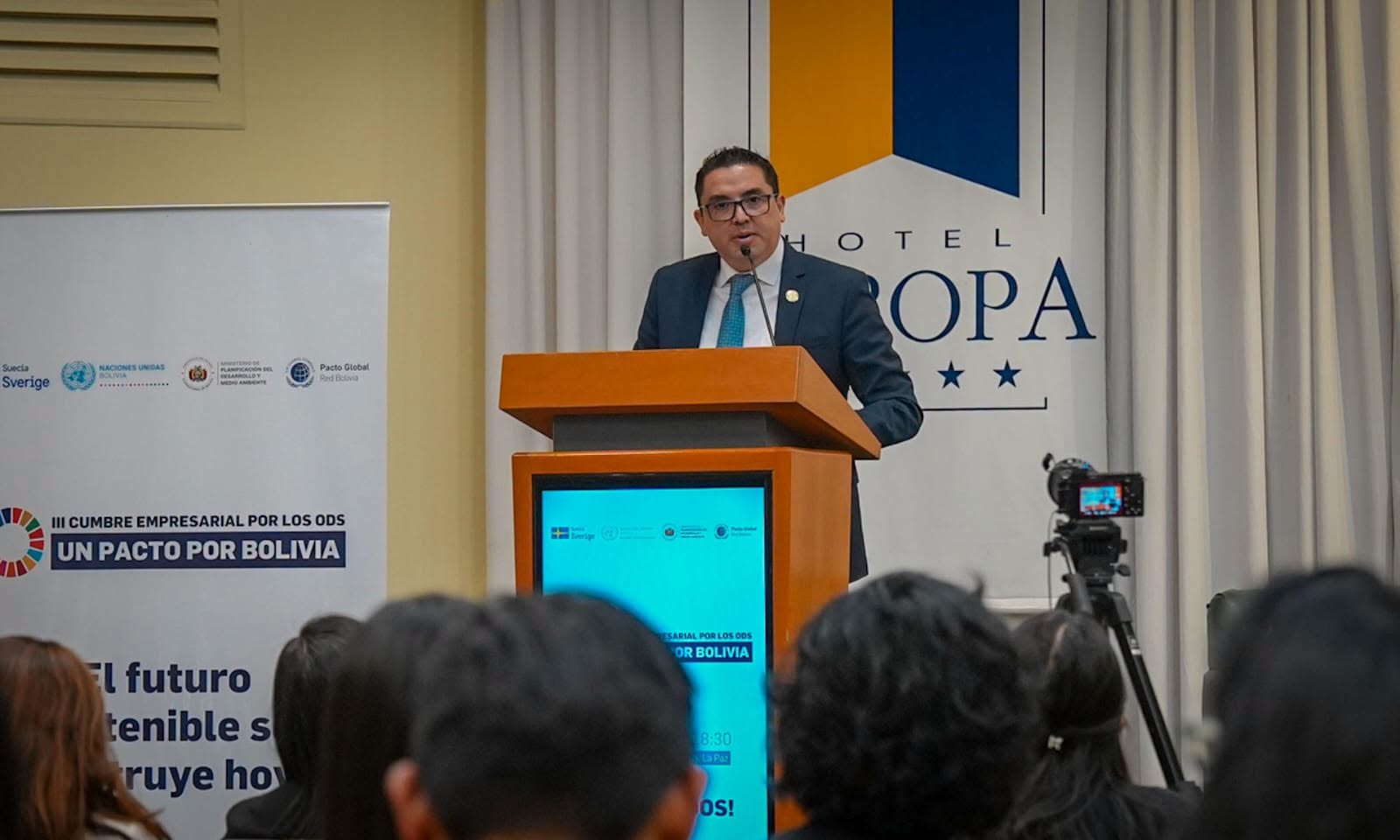 Viceministro de Políticas de Industrialización, Gustavo Jáuregui Gonzáles, en su participación en cumbre empresarial. Foto: MDPRyA.