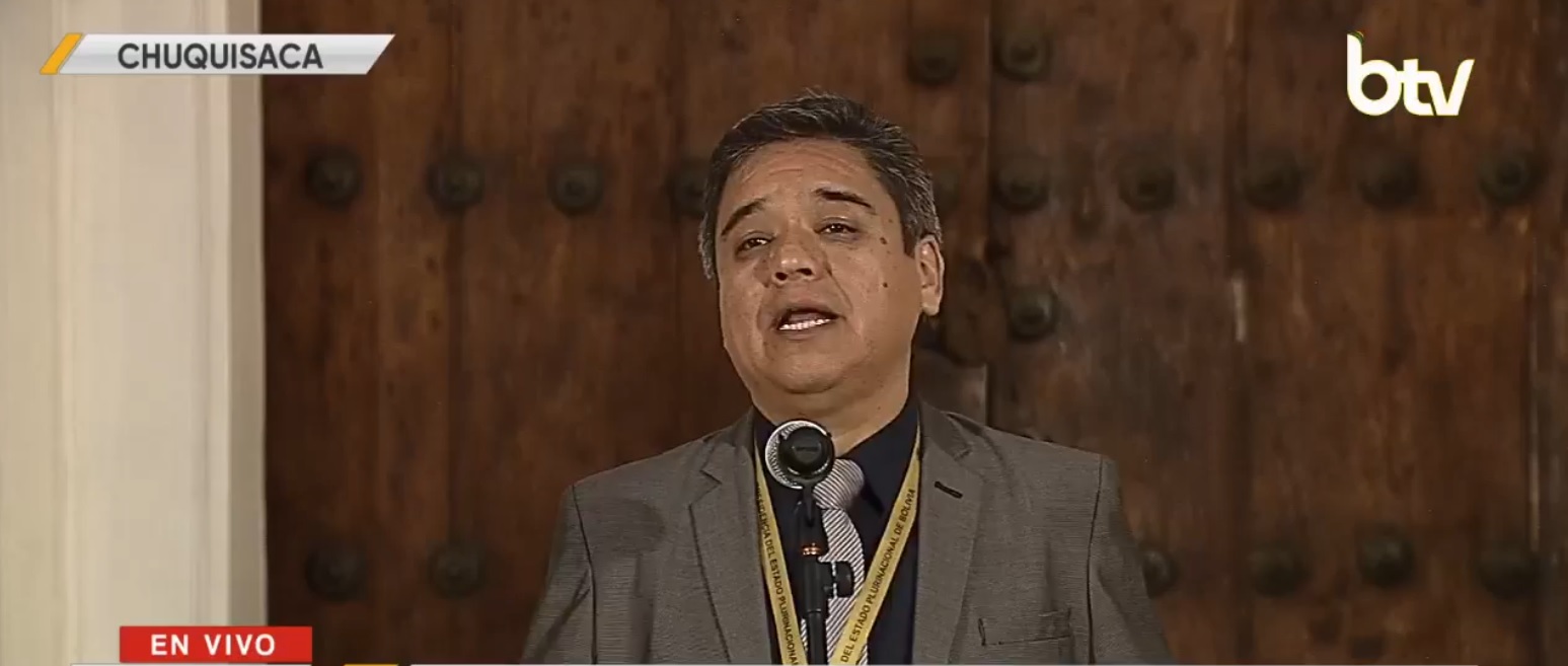 El vocero presidencial, José Luis Gálvez, en conferencia de prensa.