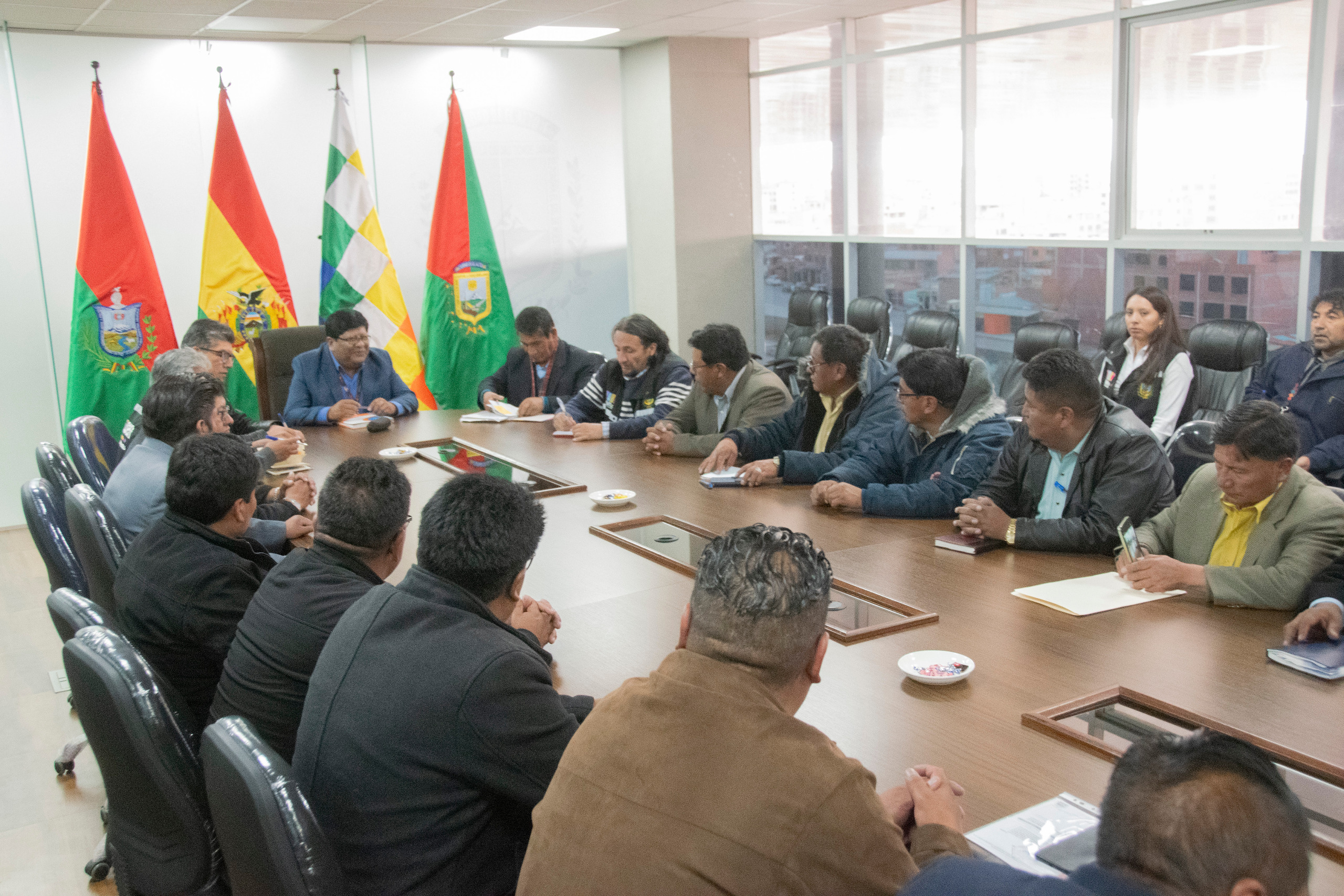 El alcalde de El Alto Elieser Roca se reunió con la Federación Andina de Choferes 1° de Mayo
