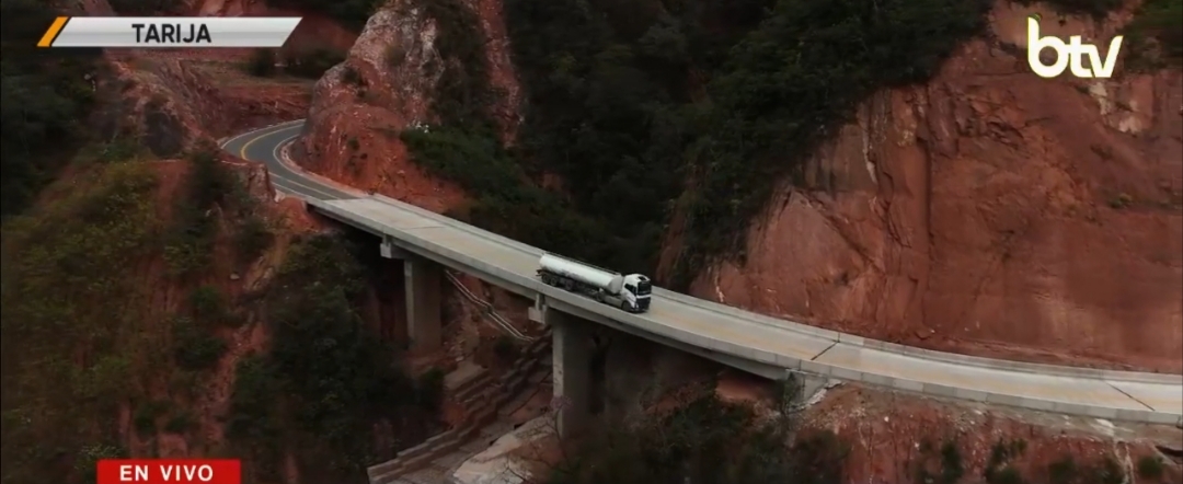 El tramo Acheral–Choere en Tarija. Imagen: Captura Bolivia Tv.