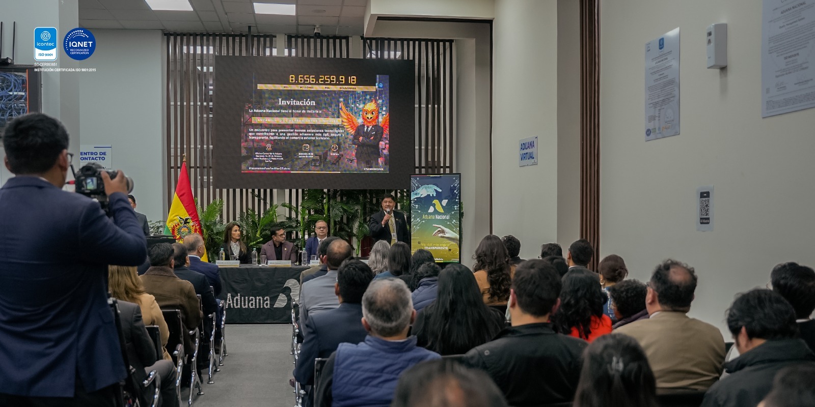 El acto de lanzamiento de las nuevas herramientas de la Aduana. Foto: AN.