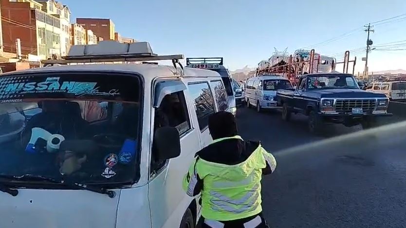 El plan contempla no solo el control del transporte, sino también la regulación del comercio en vía pública.