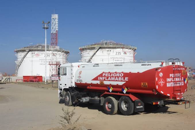 Cisterna de combustibles de YPFB. Foto: YPFB.