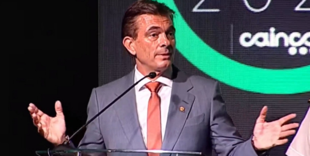 El presidente Rodrigo Paz en el Foro Económico de la Cainco en Santa Cruz. Imagen: Captura.