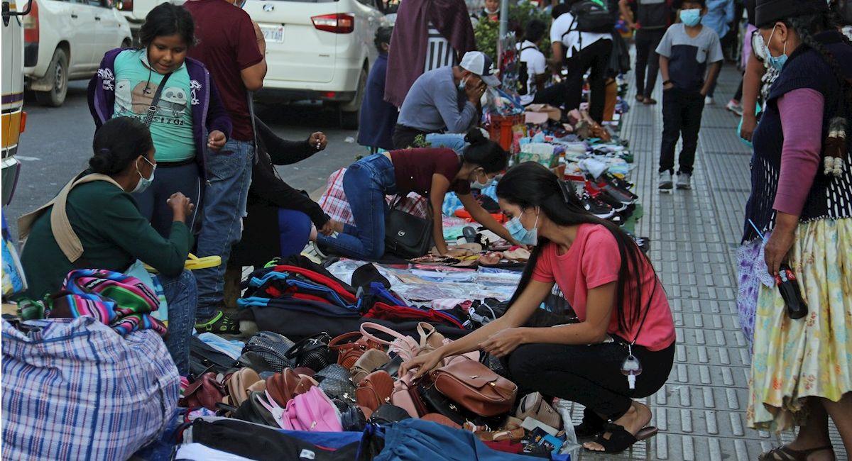 Una de las calles en el país en la que se observa comercio. Foto: Milenio.