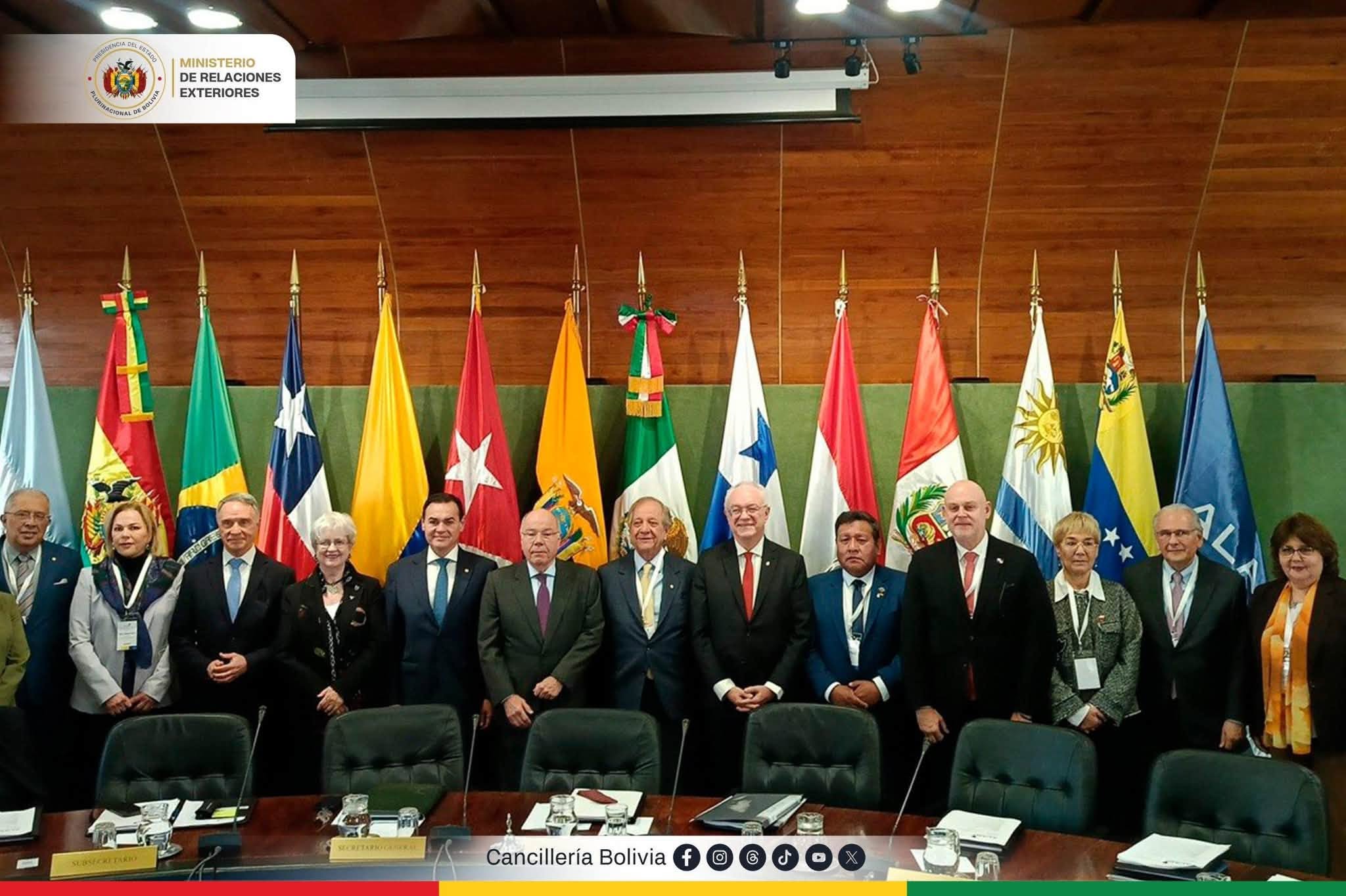 La reunión de ministros en la Aladi y Mercosur en Uruguay. Foto: Cancillería de Bolivia.