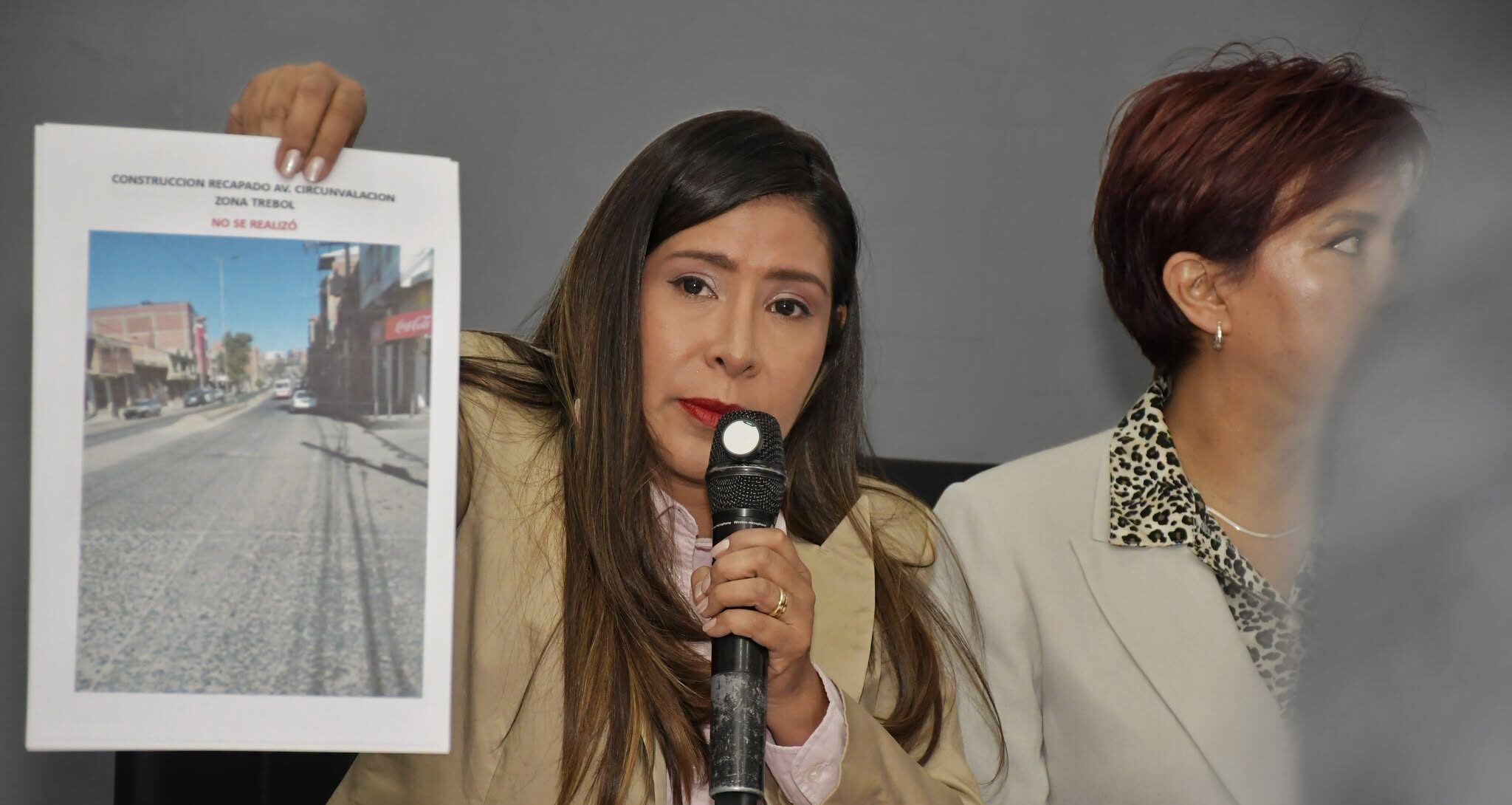 La alcaldesa de Sucre, Fátima Tardío, en conferencia de prensa. Foto: GAMS.