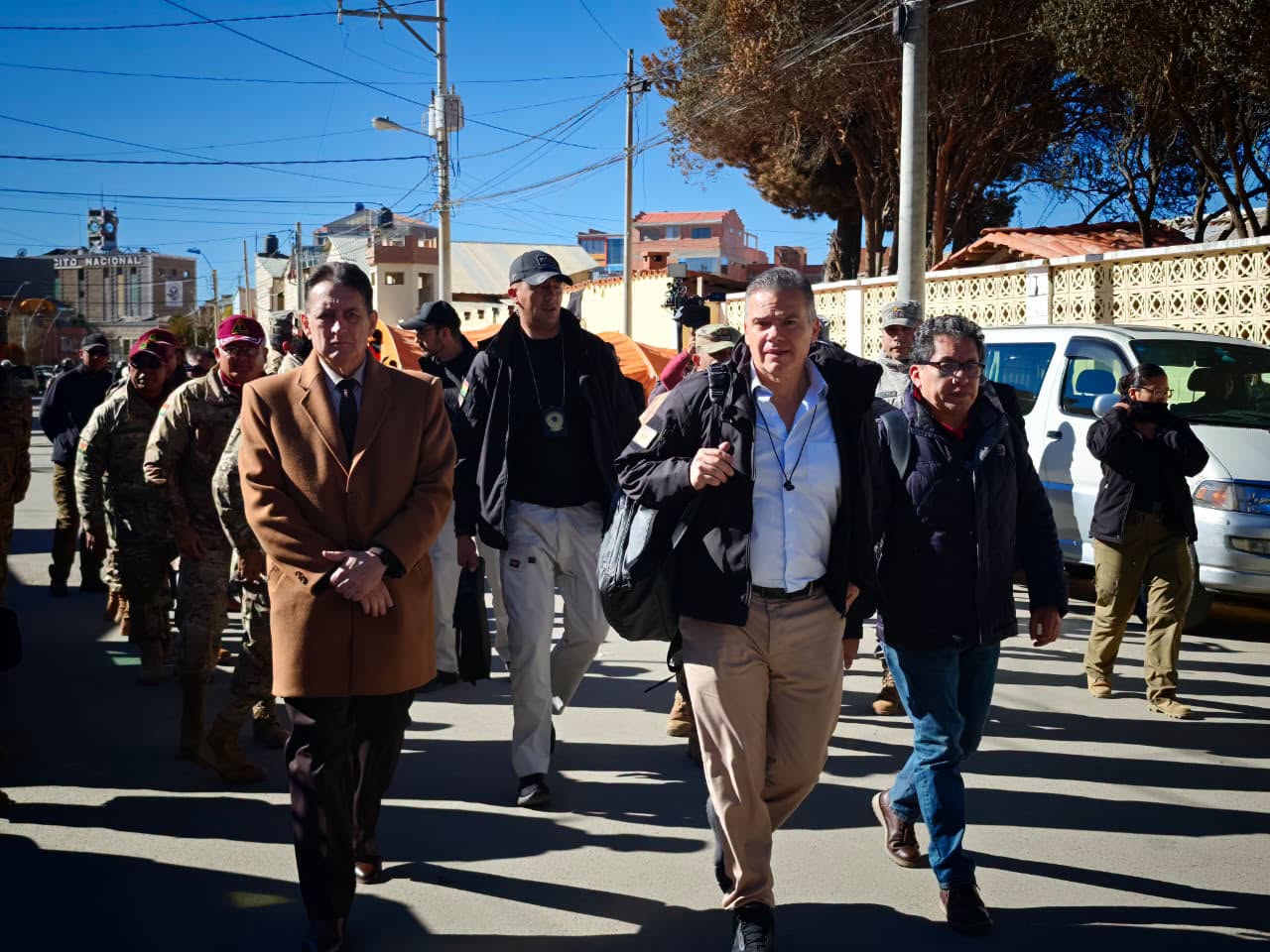 El ministro de Defensa, Ernesto Justiniano, en Viacha. Foto: Min Defensa.