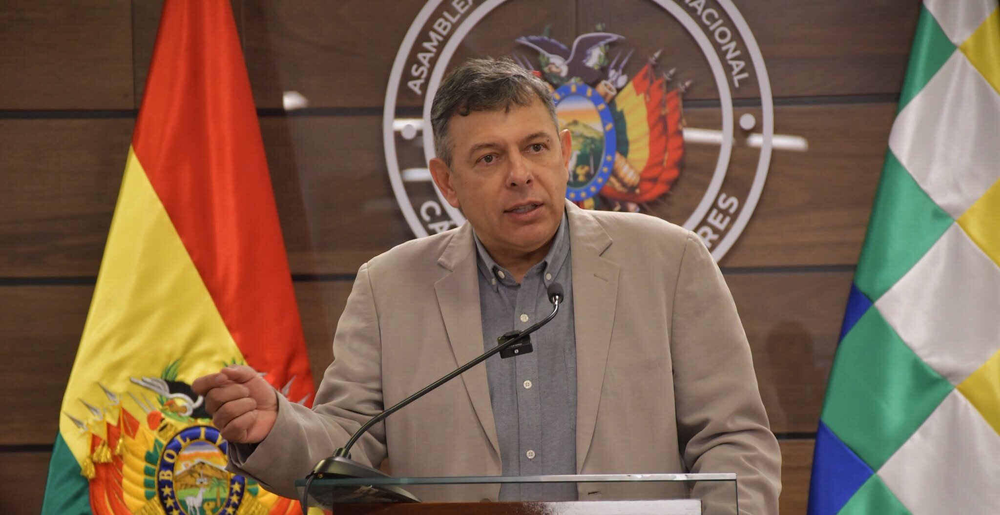 El presidente del Senado, Diego Ávila, en conferencia de prensa. Foto: Cámara de Senadores.