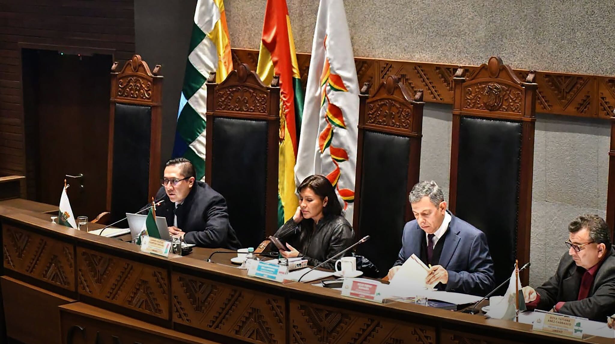 El ministro Christian Morales expuso los alcances del financiamiento. Foto: Ministerio de Economía.