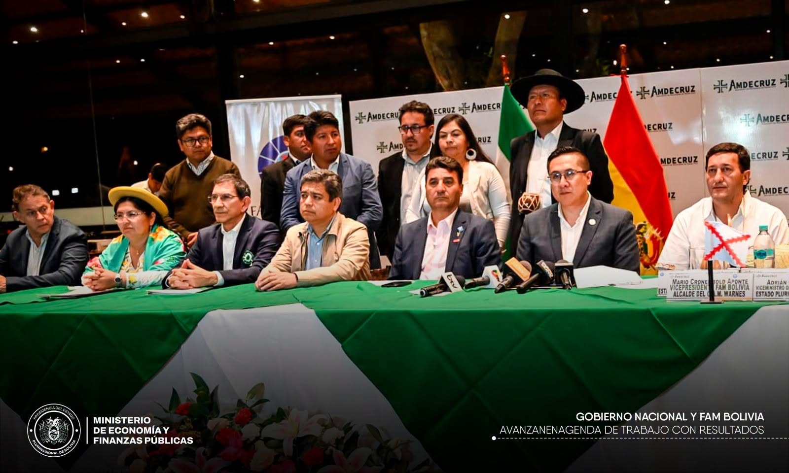 Autoridades del Gobierno y de la FAM en conferencia de prensa. Foto: MEFP.