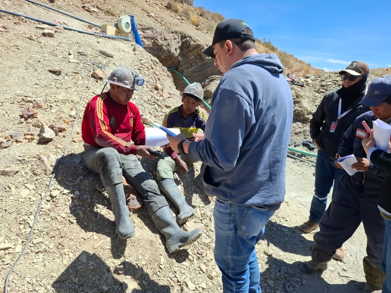 AJAM realiza control y encuentra minería ilegal en los municipios de San Lucas y Camargo. Foto: AJAM.