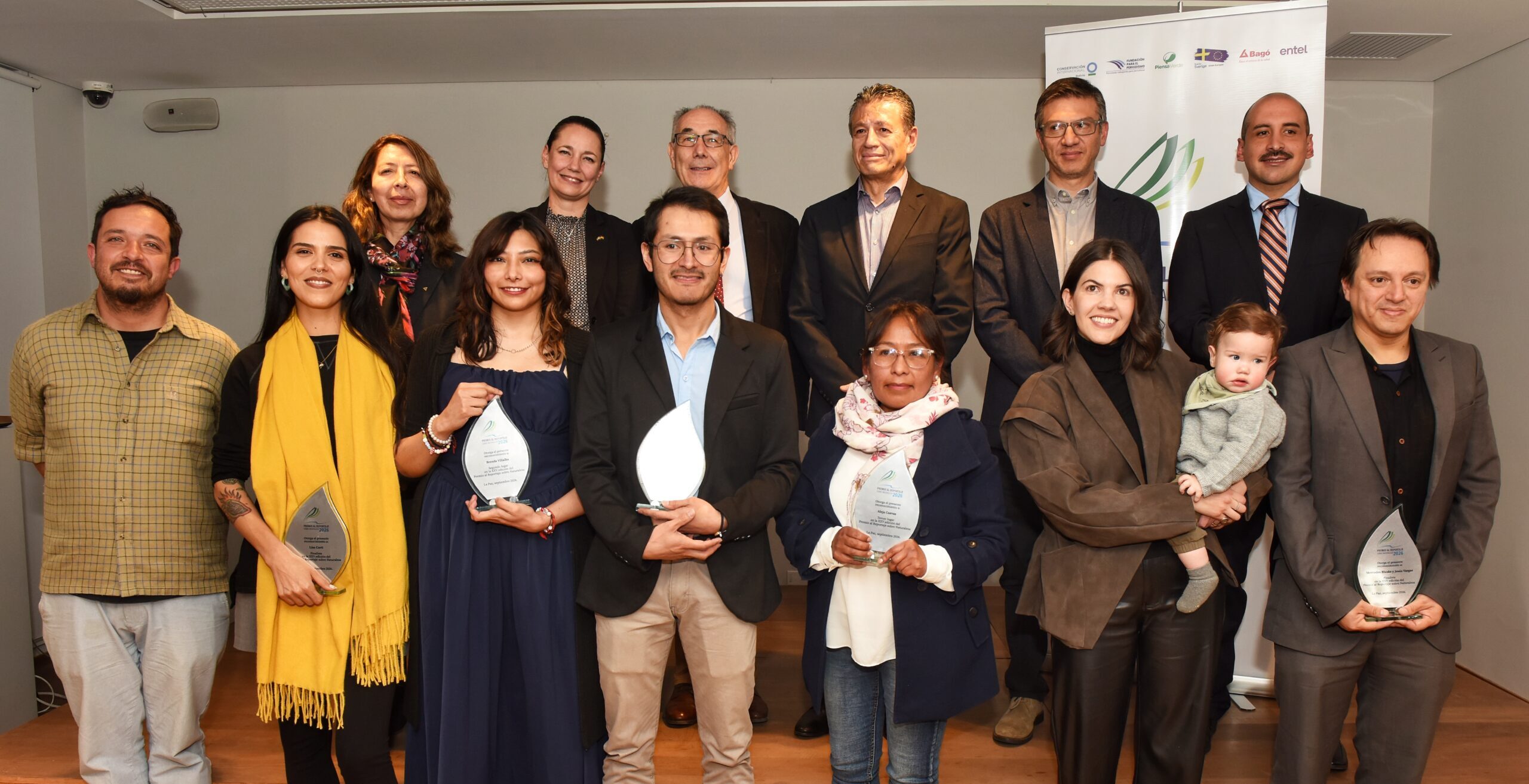 Ganadores del Premio al Reportaje sobre Naturaleza 2026 son reconocidos durante la celebración de los 25 años del certamen, que destaca el periodismo ambiental en Bolivia.