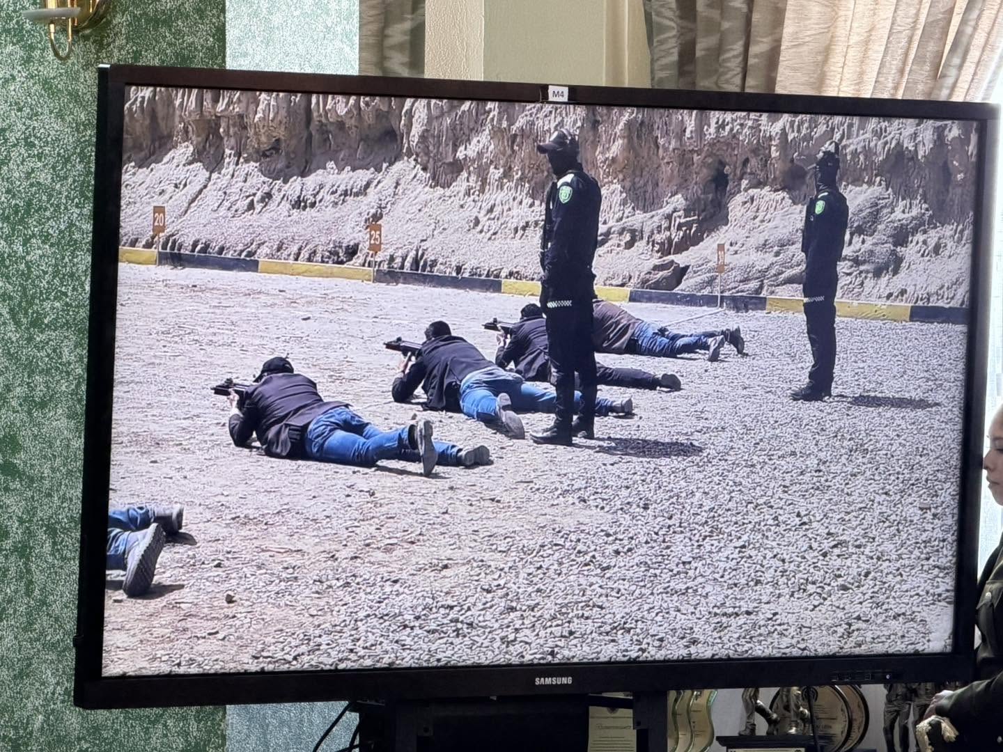 Parte del curso de "Seguridad y Protección a Personas” impartido por la Policía Nacional de Colombia a la policías de Bolivia. Foto: Viceministerio de Seguridad Ciudadana.