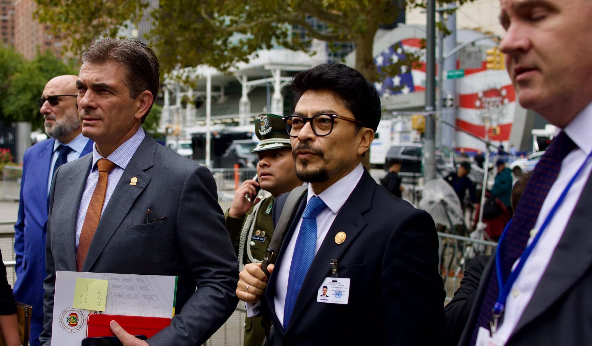 El presidente Rodrigo Paz en compañía del Ministro de la Presidencia en Nueva York. Foto: Oficina del Presidente.