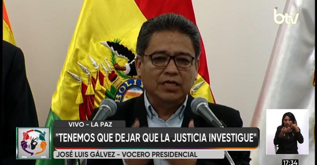 El Vocero presidencial, José Luis Gálvez, en conferencia de prensa.