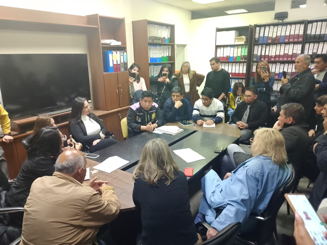 La reunión se instaló desde primeras horas de la mañana.