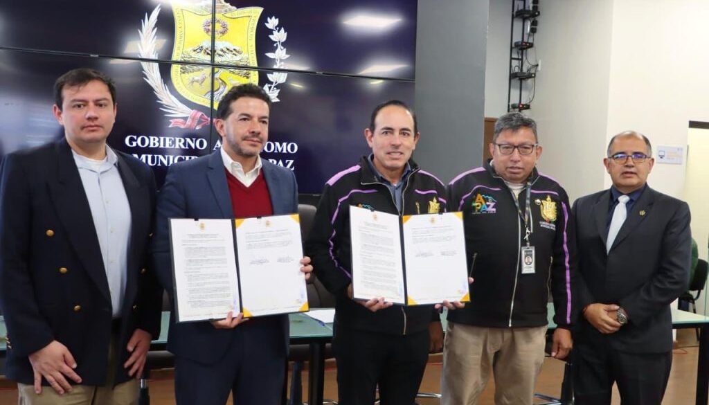 Autoridades de la ABC y de la Alcaldía de La Paz. Foto: ABC.
