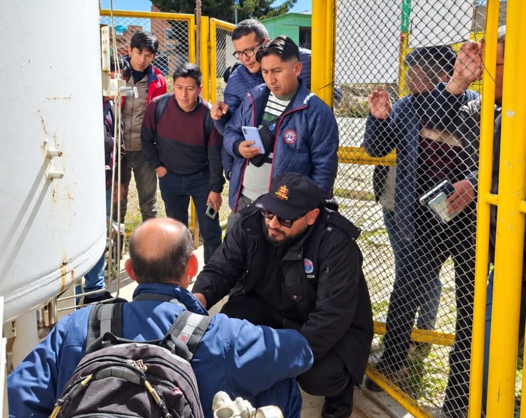 Capacitación práctica en sobre Oxígeno y Otros Gases Medicinales. Fotos: Ministerio de Salud y Deportes.