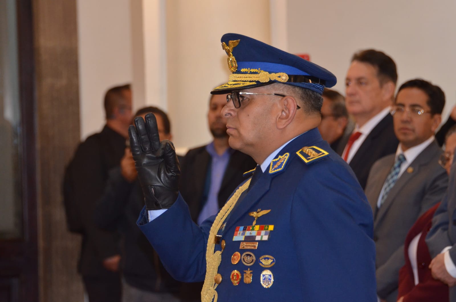El General de Brigada Aérea Germán Leonardo Rodrigo Mendizábal jura como Secretario General Permanente del Consejo Supremo de Defensa del Estado Plurinacional (COSDEP),