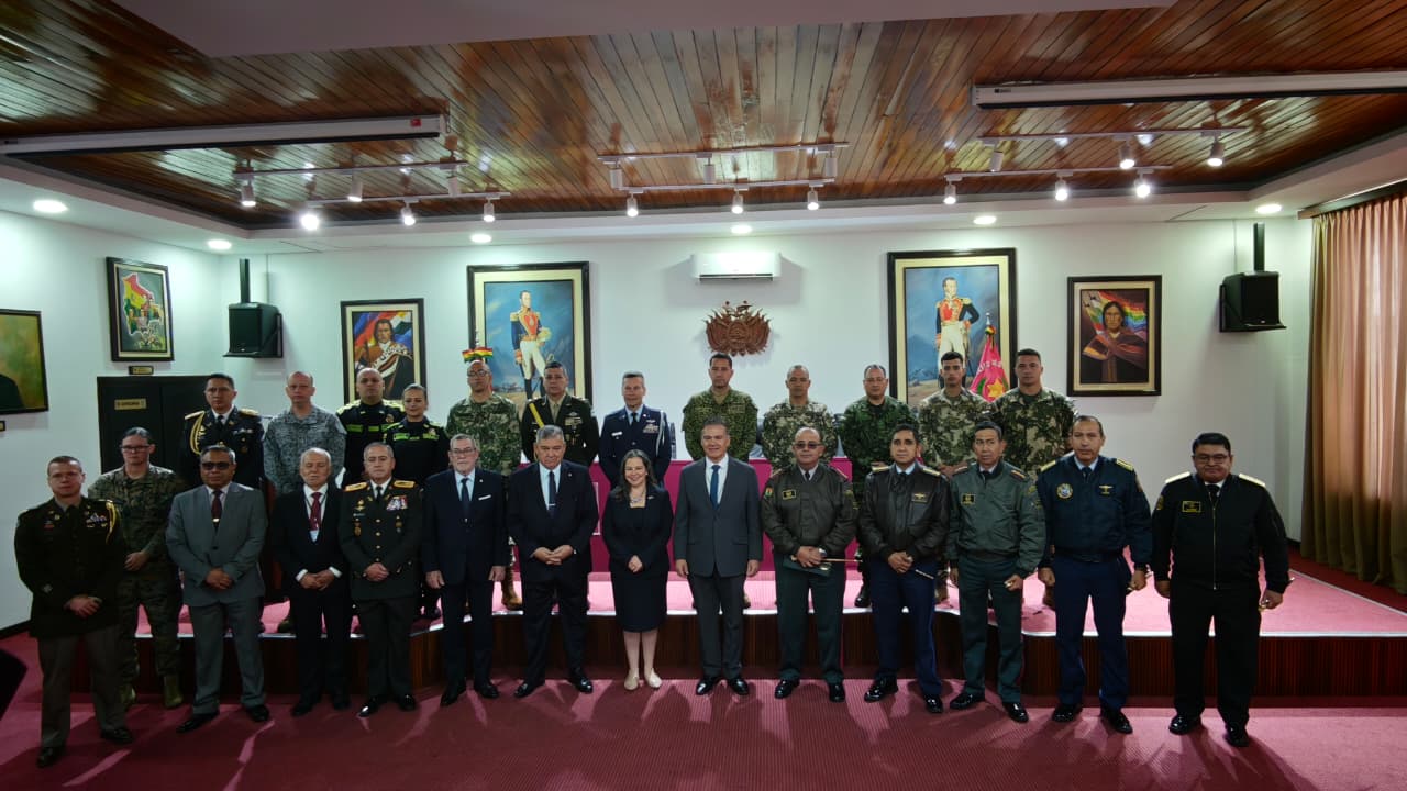 Primer Taller Multinacional de Control de Multitudes y Manejo de Crisis realizado en Bolivia. Fotos: Ministerio de Defensa.