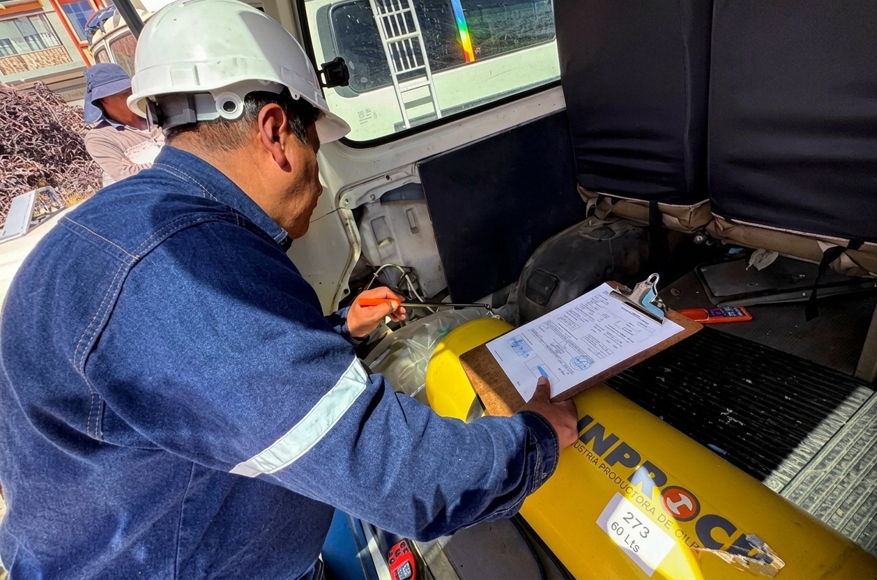 Inspección de la Entidad Ejecutora de Conversión a Gas Natural Vehicular. Foto: EEC-GNV