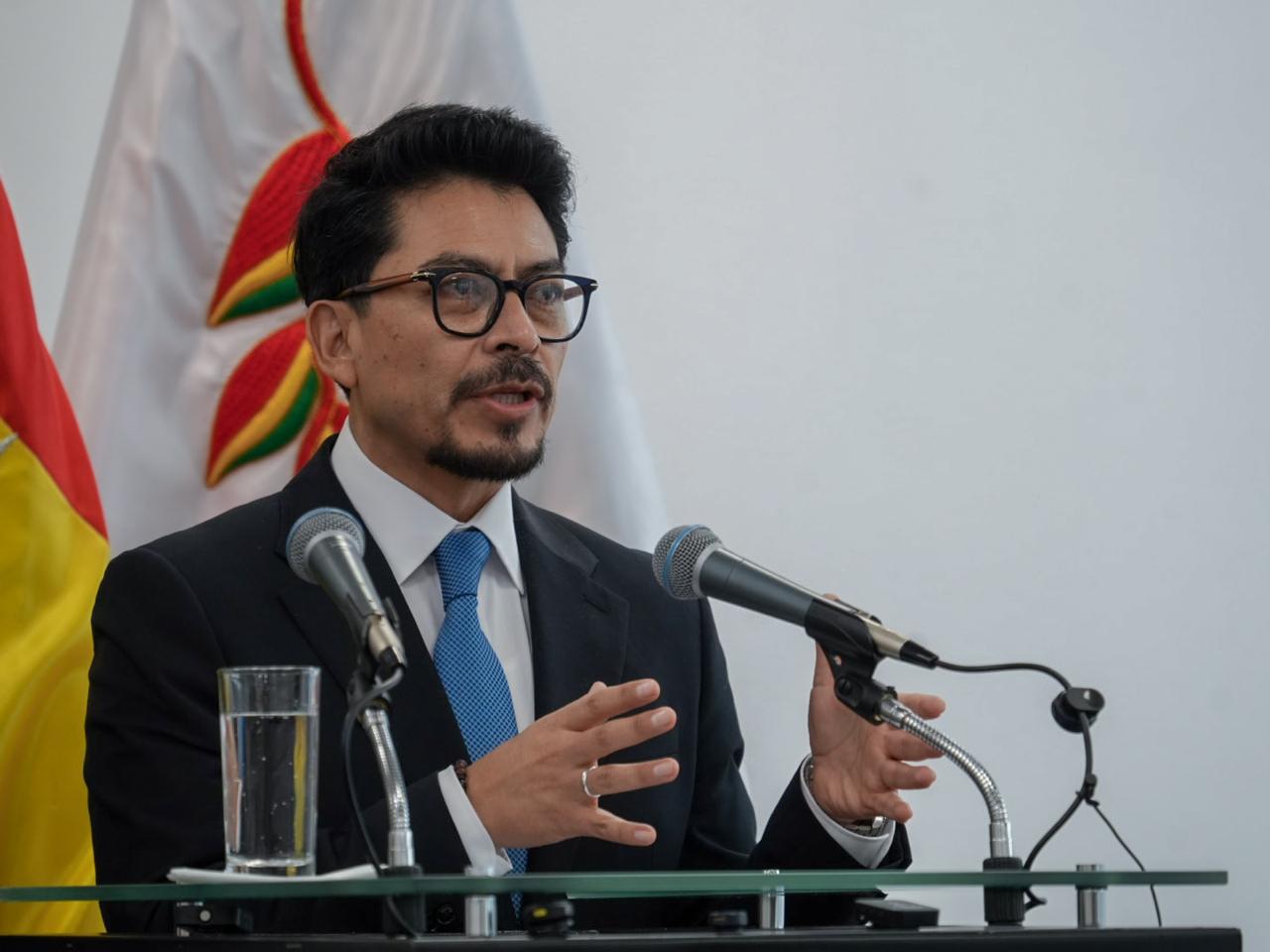 El ministro de la Presidencia, Fernando Aramayo, afirmó que el Ejecutivo respetará la independencia de las instituciones y colaborará con las investigaciones que correspondan.