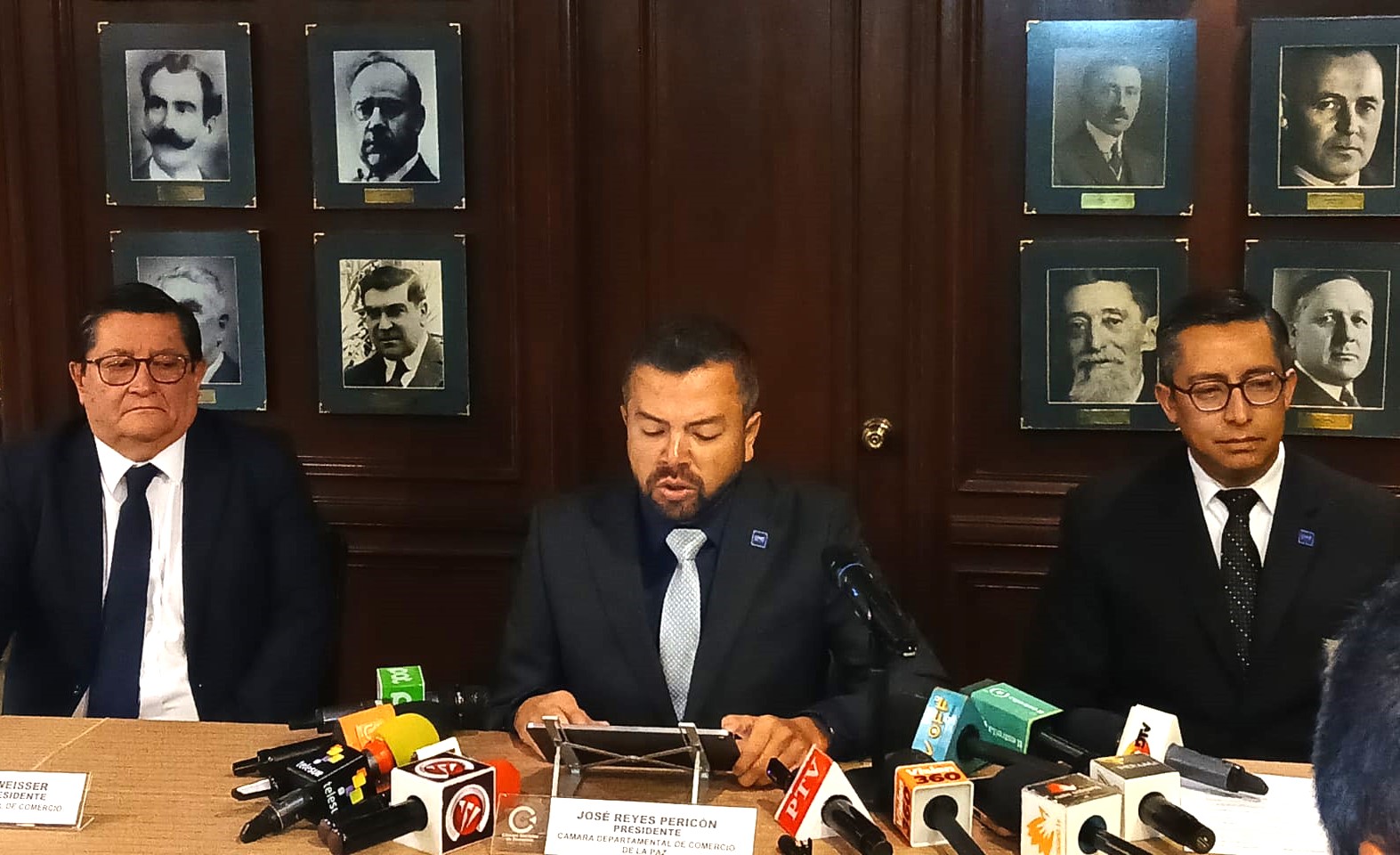 El presidente de la Cámara Departamental de Comercio de La Paz, José Reyes Pericón.